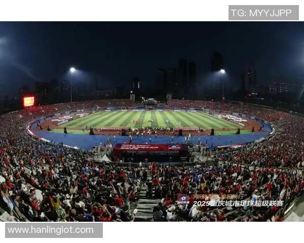 足球明星签名会盛大开启球迷齐聚一堂共庆足球盛宴